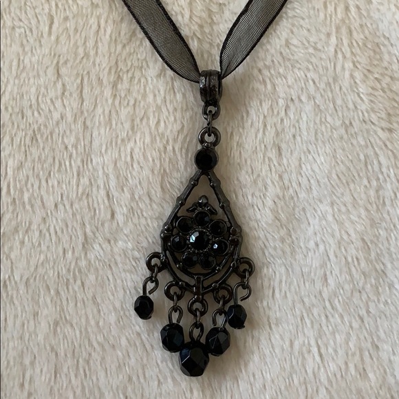 🌟6/$15 Necklace - Picture 2 of 4